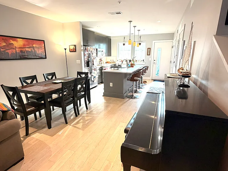 2724 12th St NE #15 — Photo 3