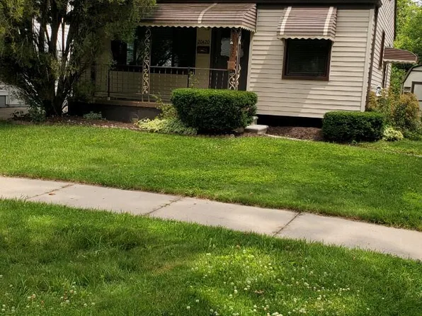 20420 Woodworth St, Redford, MI 48240