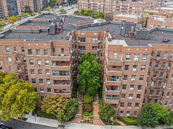 69-40 Yellowstone Boulevard #608, Forest Hills, NY 11375
