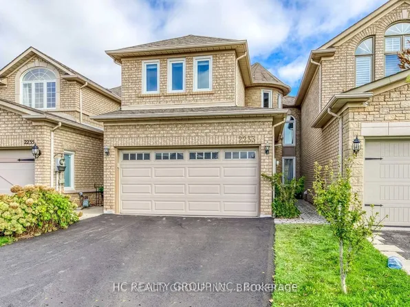 2233 Rockingham Dr, Oakville, ON L6H 6E7