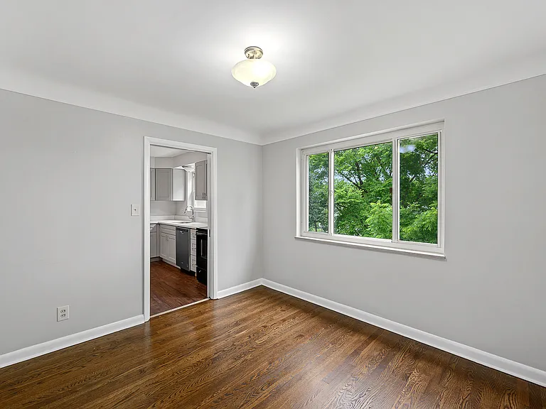 1723 Tuxworth Ave — Photo 17