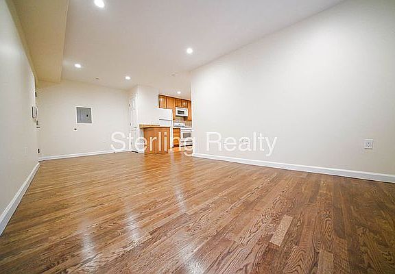 2nd image of 2821 Astoria Blvd APT 2B