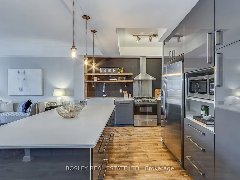 500 Richmond St W #319 — Photo 3