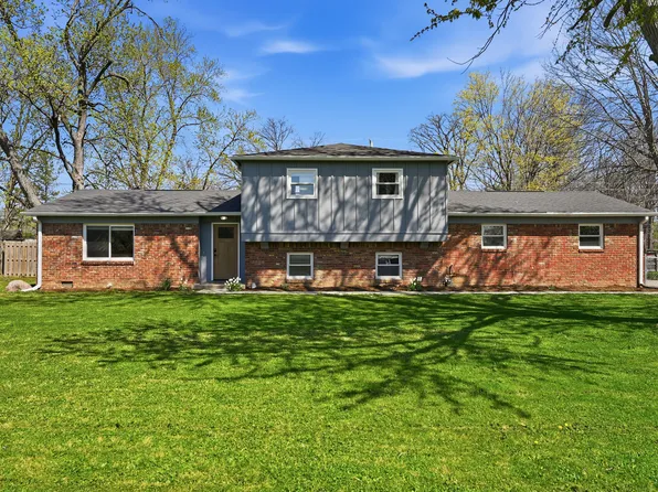 7037 Grosvenor Pl, Indianapolis, IN 46220