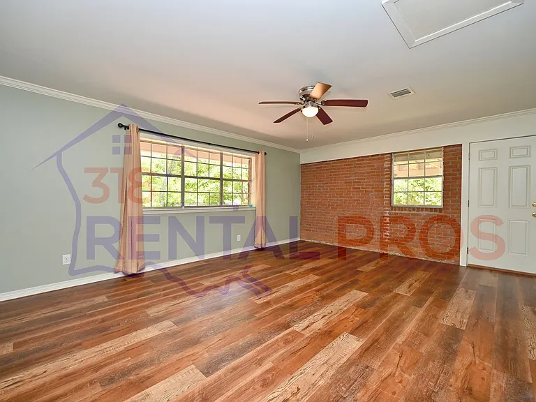 205 Ragan St — Photo 9