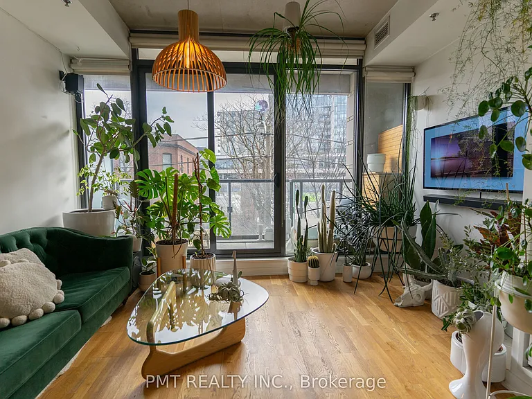 8 Dovercourt Rd #204 — Photo 5