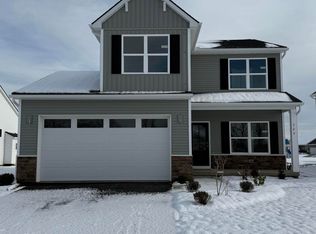 725 W Ironwood Dr, Rossford, OH