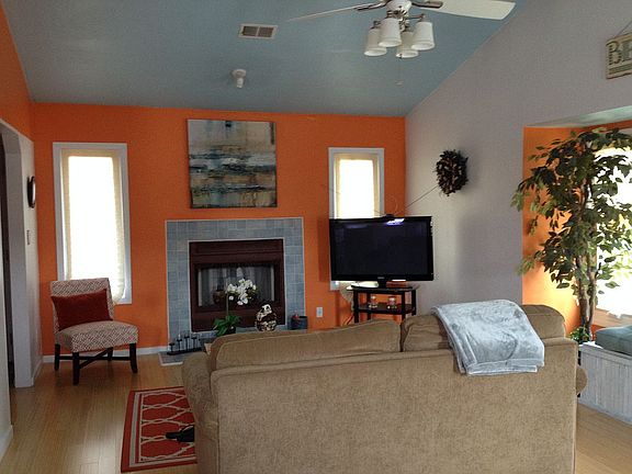 4th image of 658 Pinewood Dr