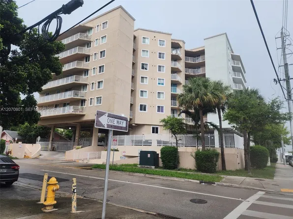 102 SW 6th Ave, Miami, FL
