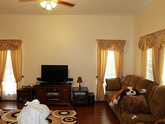 3rd image of 2410 1st St