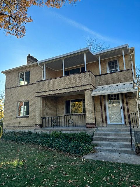 1st image of 3831 Kilbourne Ave #2