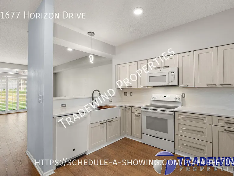 11677 Horizon Dr — Photo 3