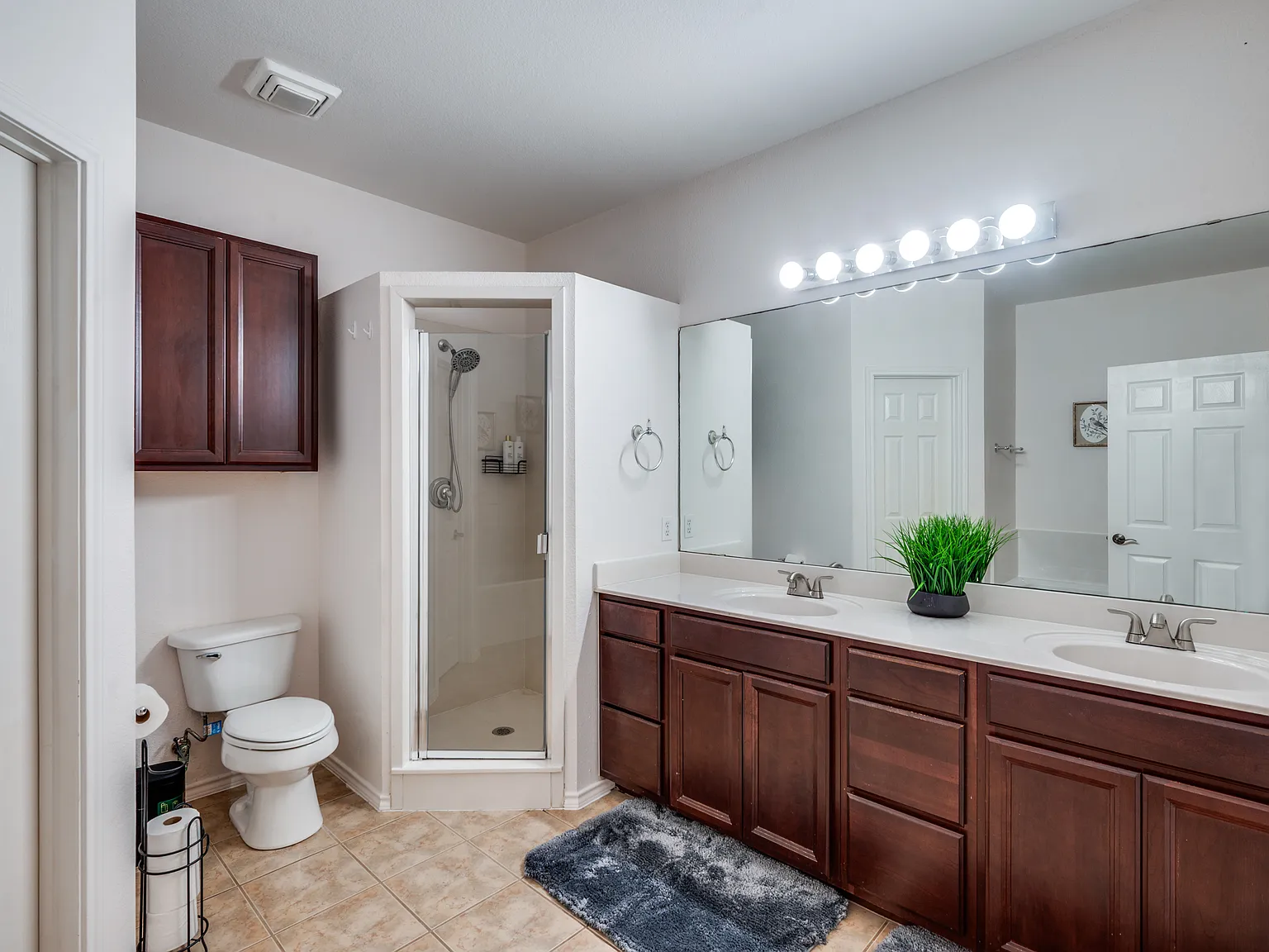 3 bed, 2.5 bath, 1653 sqft, $3,500 — Photo 1