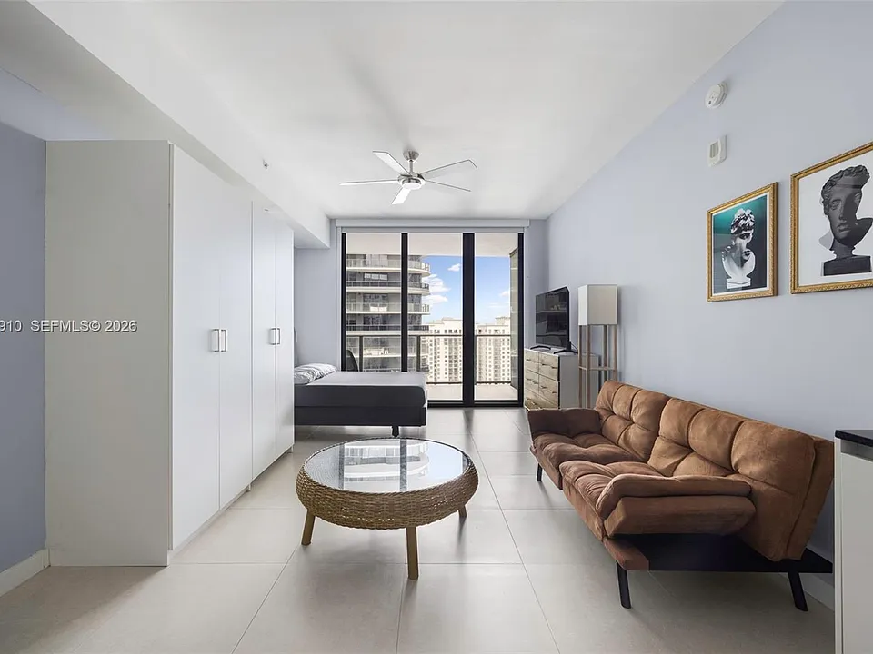 1010 Brickell Ave #3610
