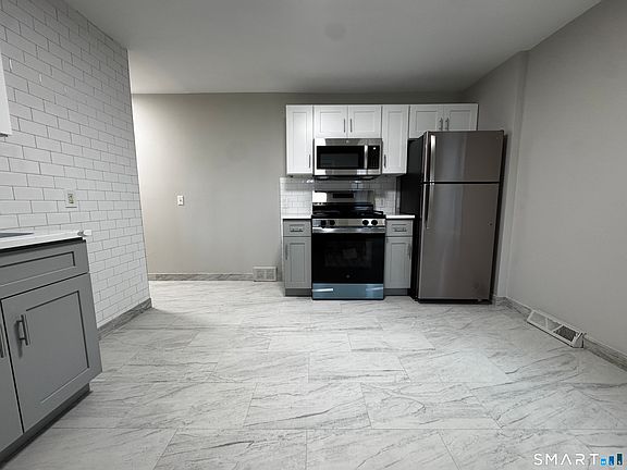 3rd image of 45-51 Cowles St #45