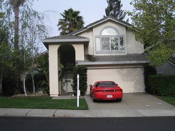 1st image of 725 Parkway Dr