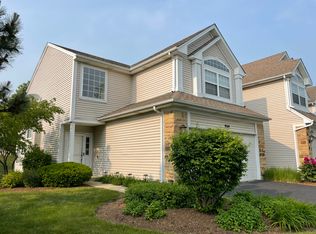 969 Mesa Dr, Lake In The Hills, IL 60156