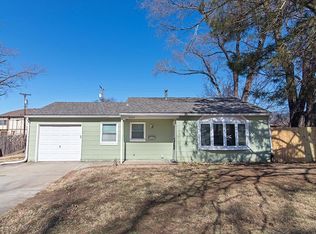 2628 Moundview Dr, Lawrence, KS 66049