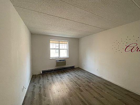 1st image of 63-109 Saunders St #2