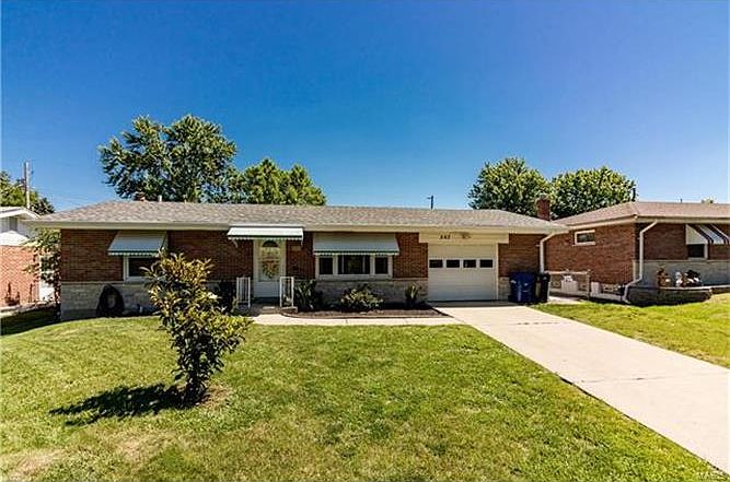 1st image of 207 Pentonville Dr