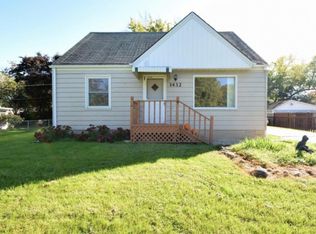 1432 S 171st St, New Berlin, WI 53151