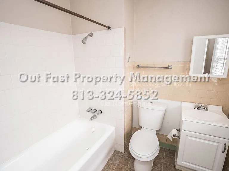 549 2nd St N #3 — Photo 17