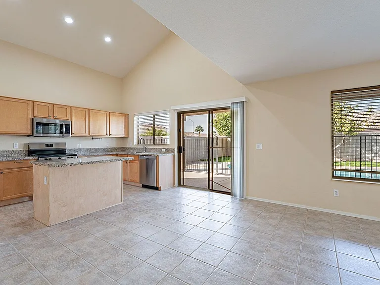 20434 N 92nd Ln — Photo 19