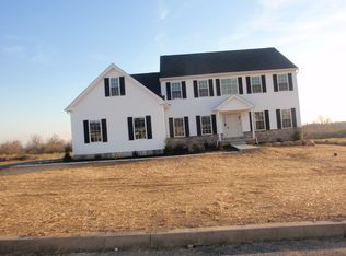 2712 New England Dr, Nazareth, PA 18064