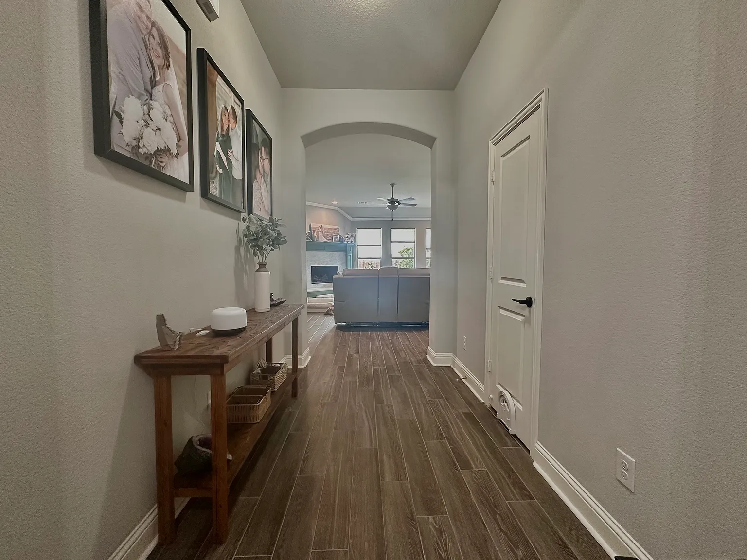 4 bed, 2254 sqft, $2,995 — Photo 4
