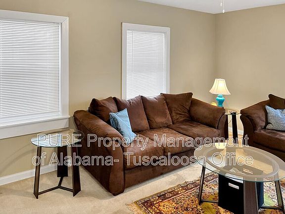 2nd image of 19 Cedar Knl