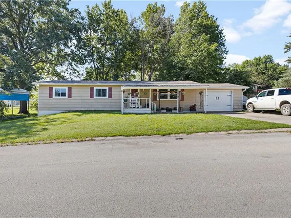 1810 Eastview Dr, Trenton, MO 64683