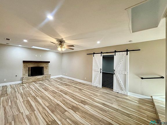 5th image of 2100 N Adobe Dr
