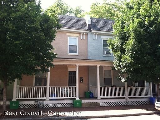 3rd image of 18 S Plum St
