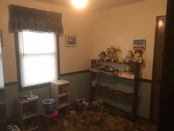 3rd image of 114 N Nichols Ave