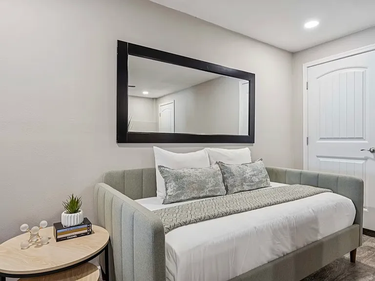 7635 E Minnezona Ave — Photo 10