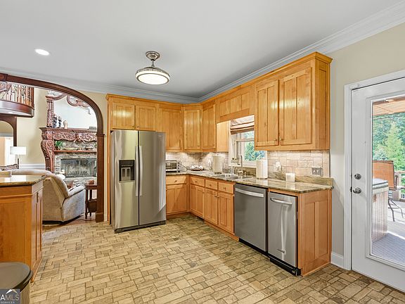14th image of 1091 Echota Rd