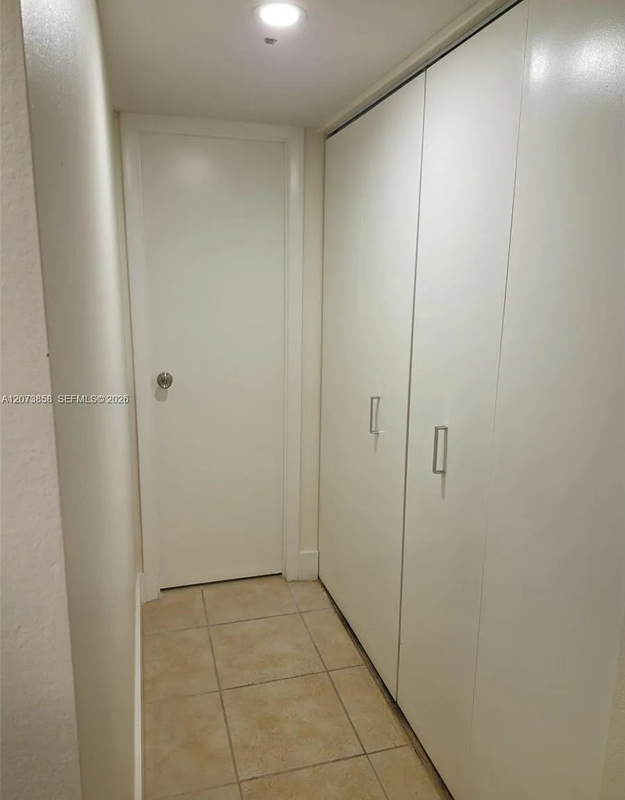 Karisa Gardens Condo — Photo 3