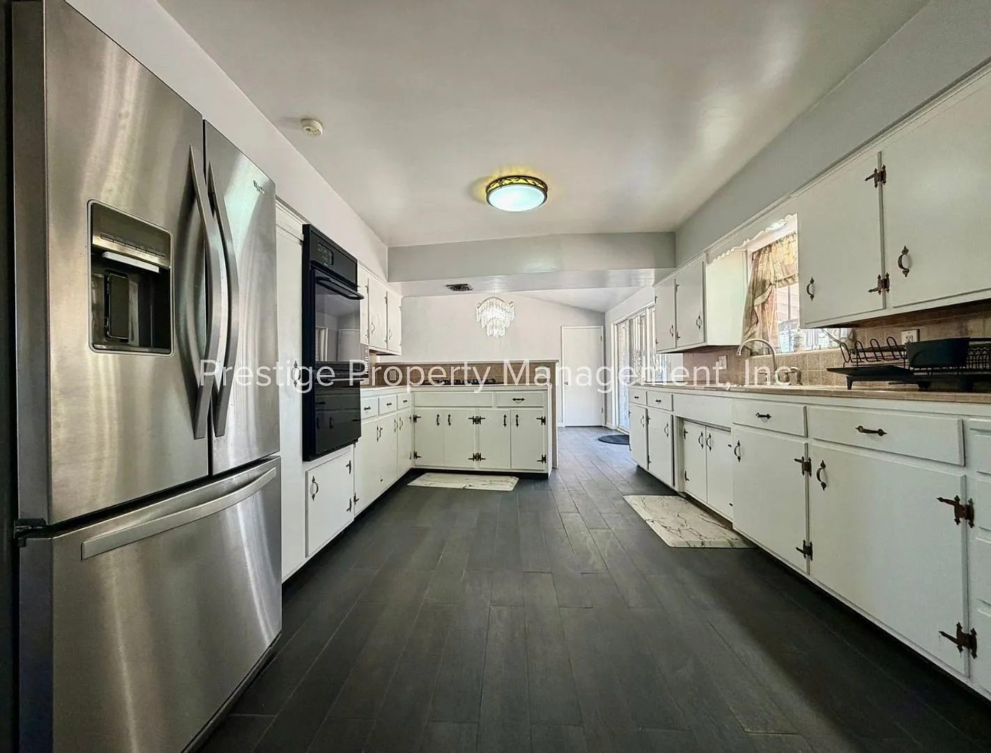 3 bed, 2 Bath Beauty Close to UA! — Photo 4