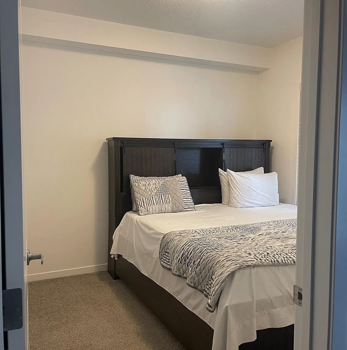 207 30 Mahogany Mews SE Calgary — Photo 1