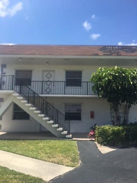 1st image of 227 Castlewood Dr APT 201