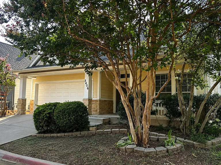 3406 Founders Trl — Photo 2