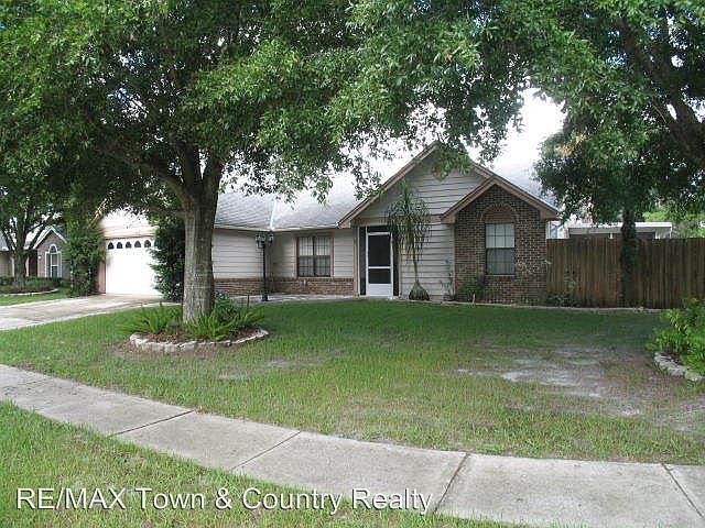 1st image of 459 Stillwater Dr