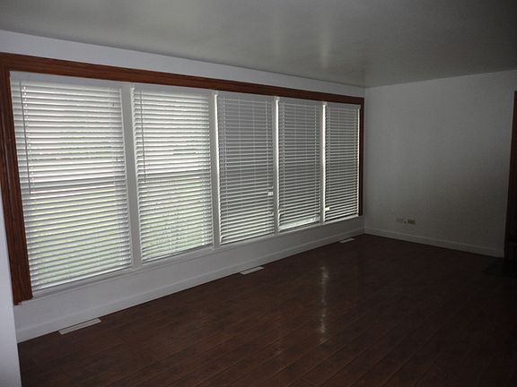 3rd image of 1445 S Highland Ave