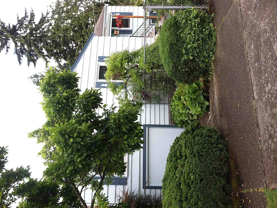 2nd image of 7557 24th Ave NE