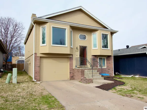 7624 Serum Ave, Ralston, NE 68127