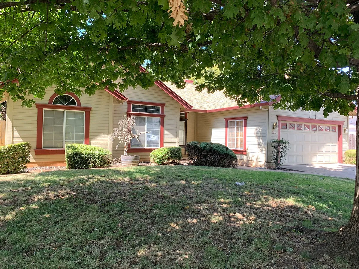 Building Photo - 2517 Tuolumne Dr