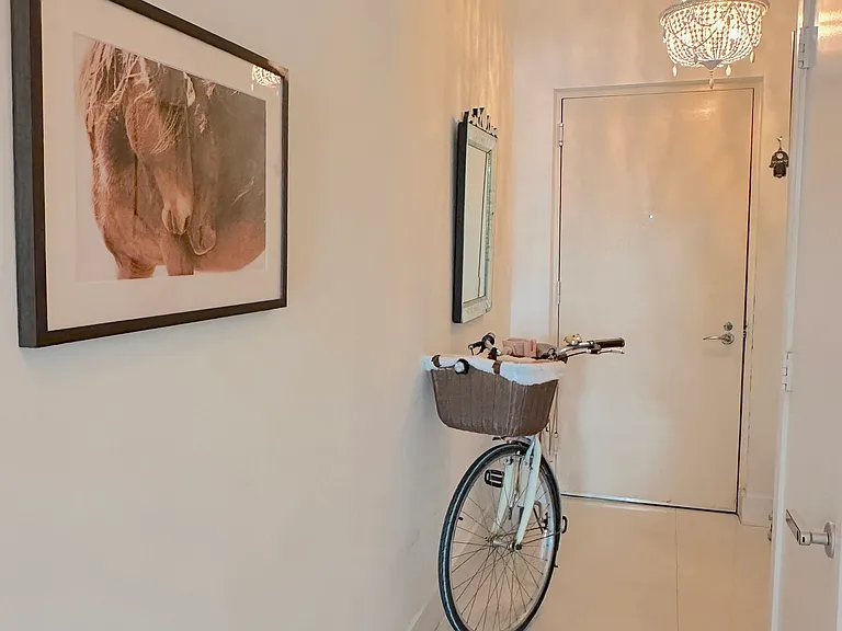 6000 Collins Ave #509 — Photo 22