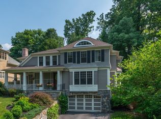 6220 Winnebago Rd, Bethesda, MD 20816