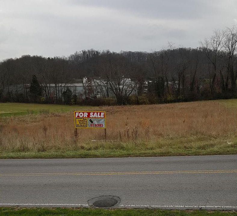 2nd image of 241 Old Airport Rd