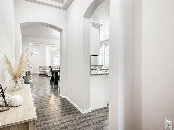 3rd image of 891 Cedar Park Ave